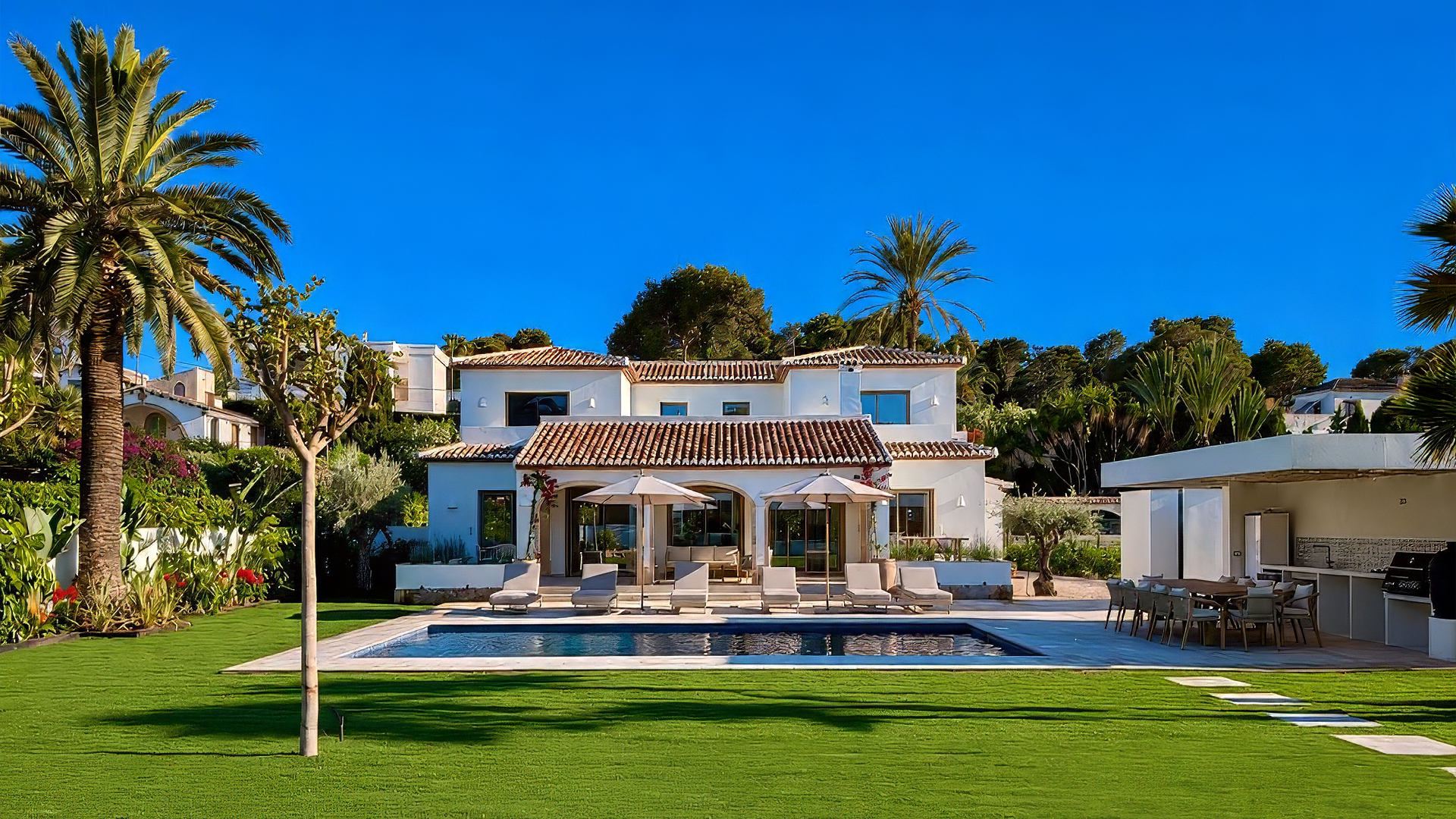 private-home-collection-slide